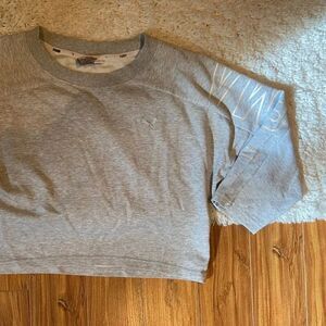 Puma light grey oversized 3/4 sleeve shirt 👚